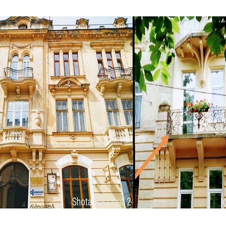 Family Apartments In Lviv Center With Balcony Exteriör bild